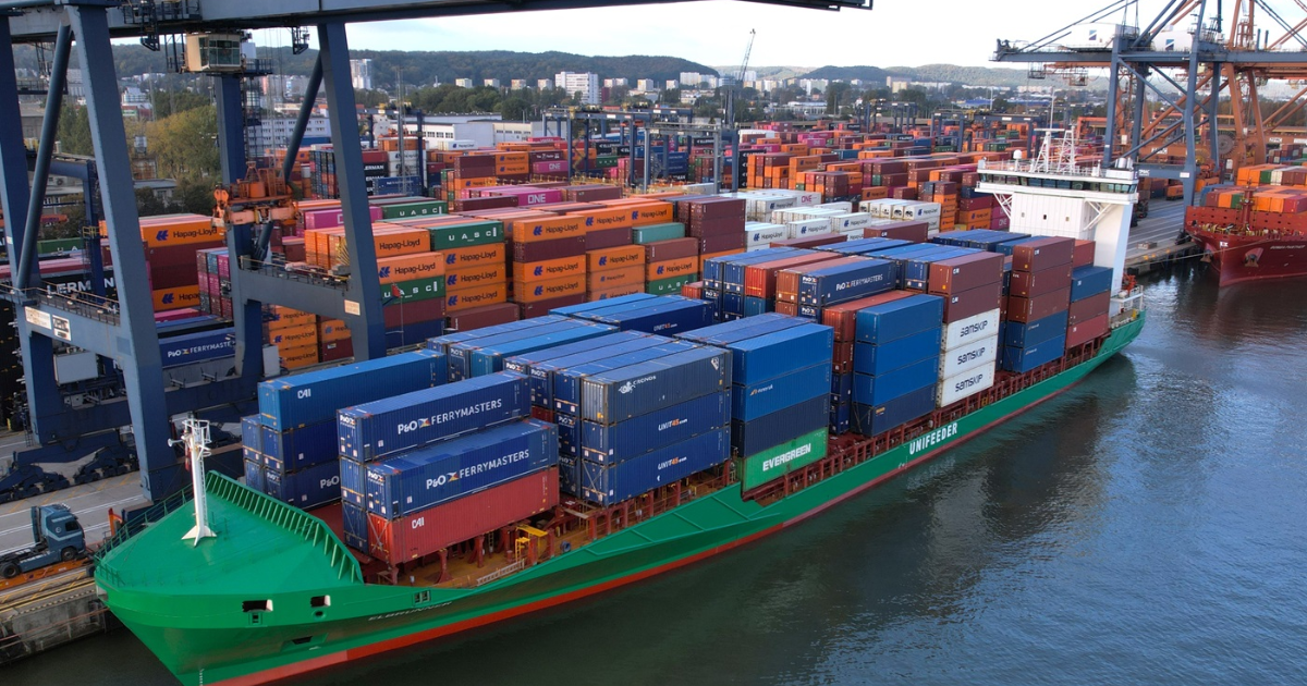 「DP World UK、カーボンインセット計画の拡充　「輸入コンテナ1本ごとに250キロ分のカーボンクレジット」」のアイキャッチ画像