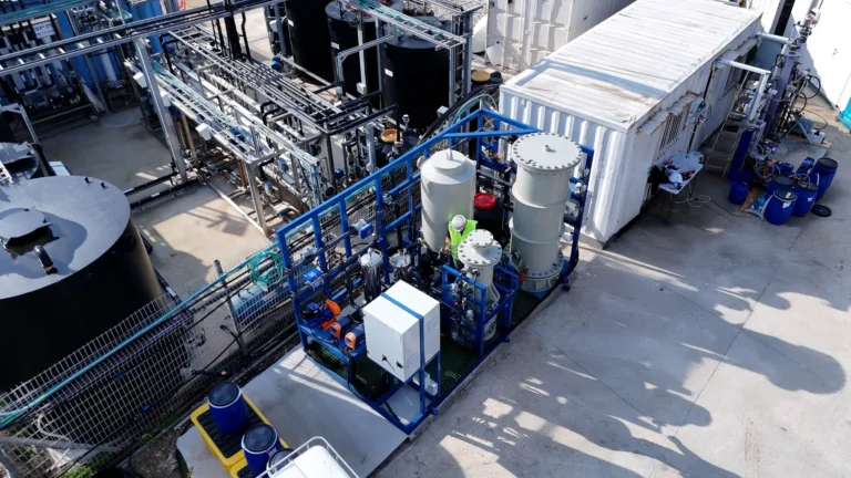 世界初「海水淡水化×CDR」実証　イスラエルでCarbonBlueが運転開始