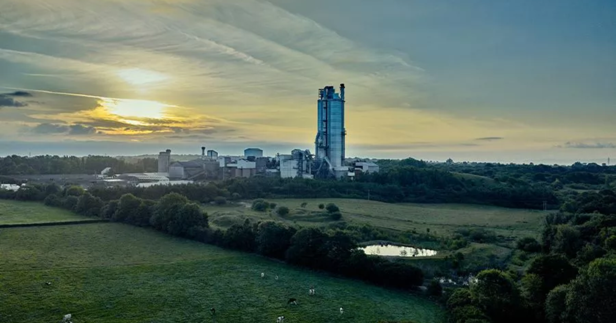 「三菱重工業、欧州初のセメント工場向け「商用CO2回収装置」の建設フェーズへ移行」のアイキャッチ画像