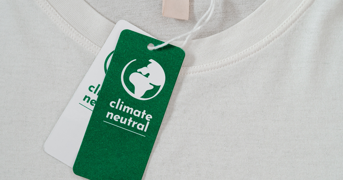 「その表現、NGかもしれません。消費者に誤解を与えない「カーボンニュートラル」訴求と、具体的表現のボーダーライン」のアイキャッチ画像