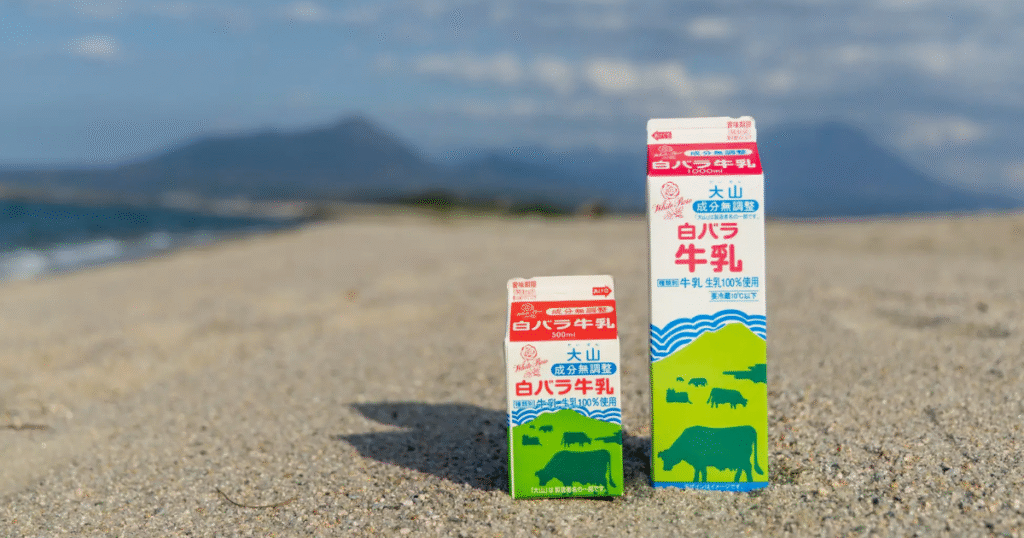 「白バラ牛乳」、下水汚泥由来バイオ炭で日本初のJ-クレジット認証取得　環境ラベルと組み合わせ消費財ブランドの環境価値訴求へ